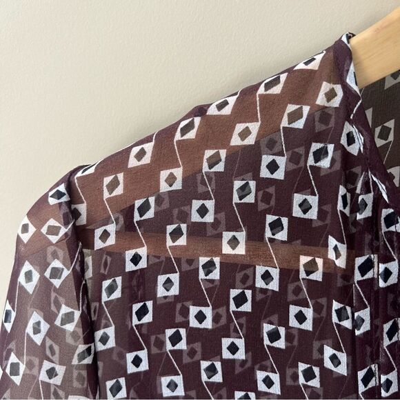 Diane von furstenberg silk geo print button down Sz 2 - Picture 3 of 7